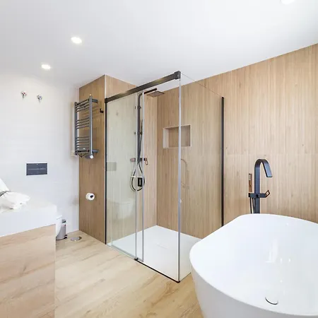 Vb Jara - Luxury 5br With Pool *